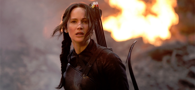 The Girl on Fire Loses Her Spark in The Hunger Games: Mockingjay - Part ...