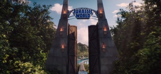 Dissecting the Jurassic World Trailer with GIFs