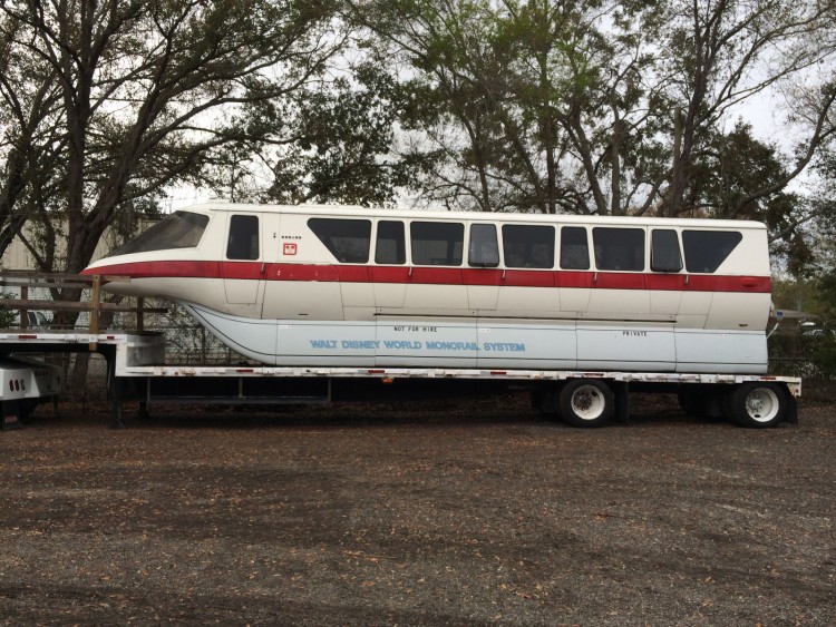 wdw monorail car 2