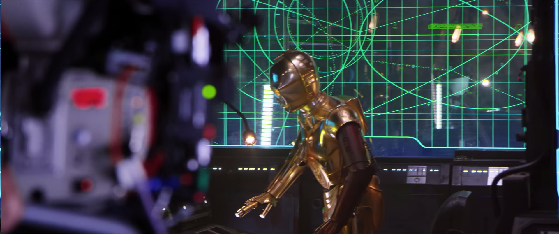 Star Wars: The Force Awakens Comic-Con Footage Analysis