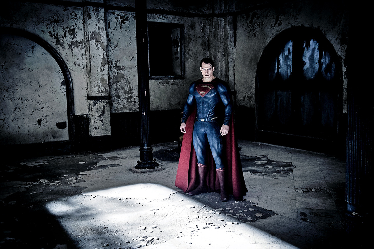 Check Out 10 New Batman V. Superman Images