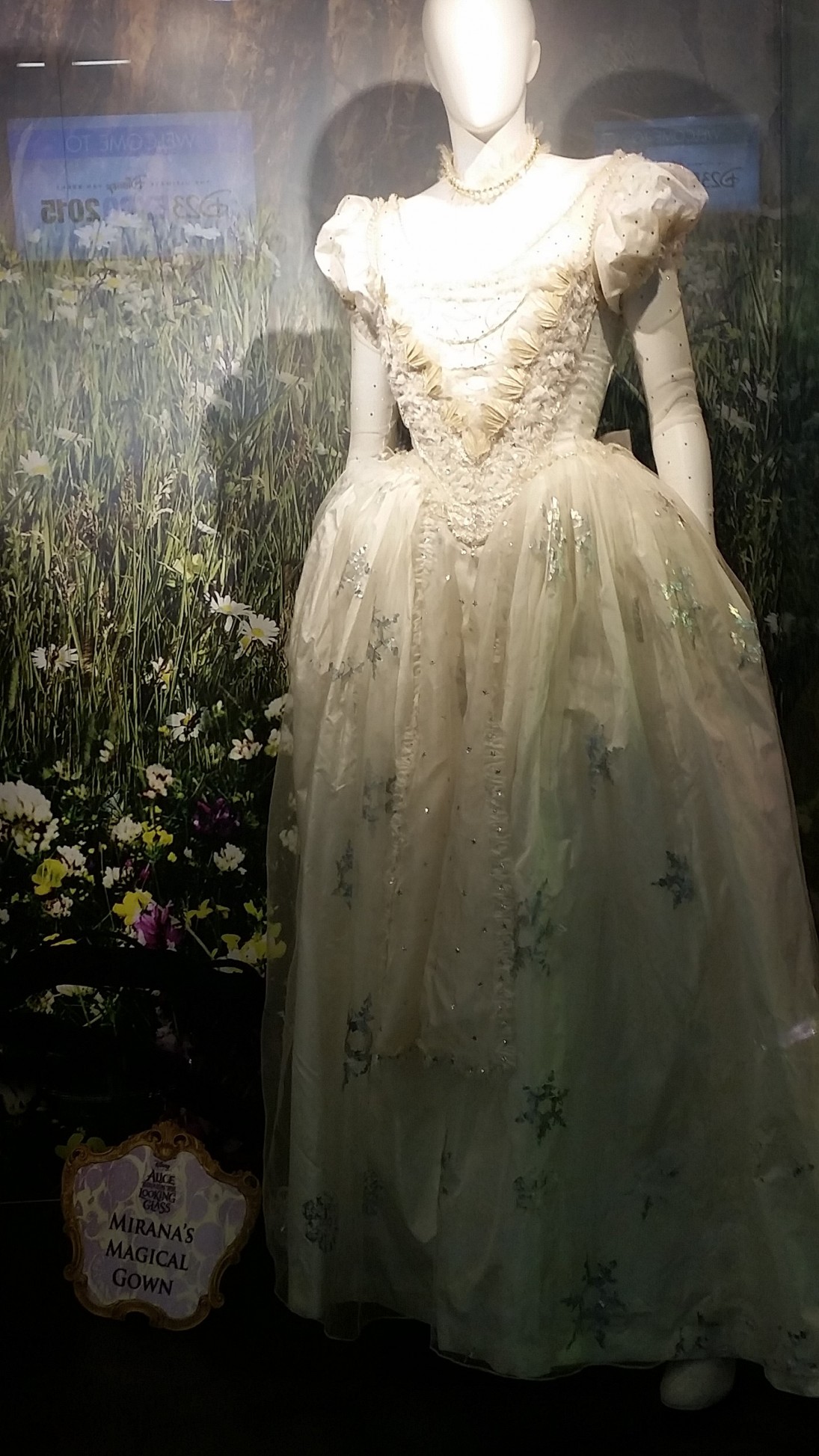 D23 Photos: Alice Through the Looking Glass Costume Exhibit - Overmental